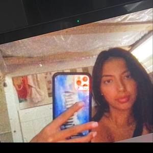 Meet your Posher, Alekxi